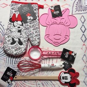 Disney Minnie Mouse Kitchen Essentials Set